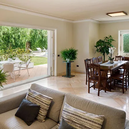 Sleeps 10 Pool Air Con Wifi * 상트아그넬로