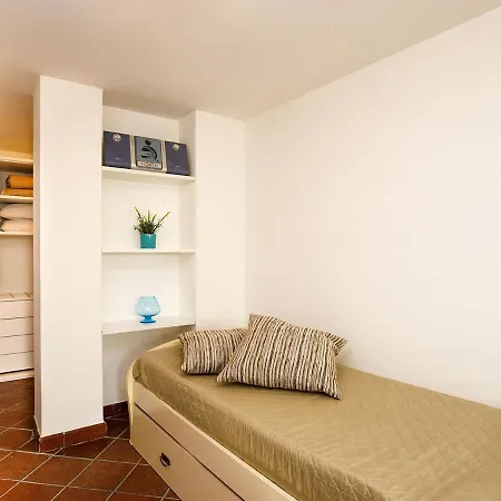 Sleeps 10 Pool Air Con Wifi *